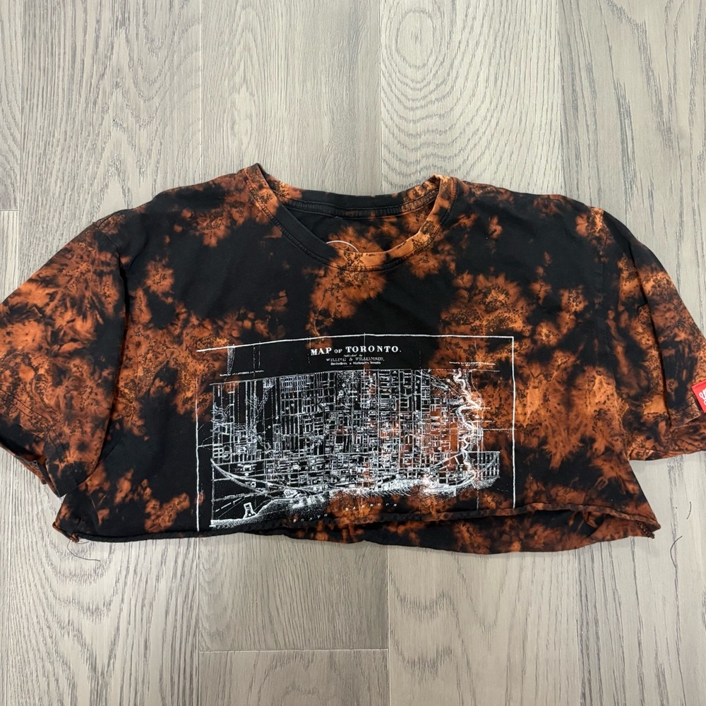 Tie-Dye Graphic Crop Top - Black and Orange